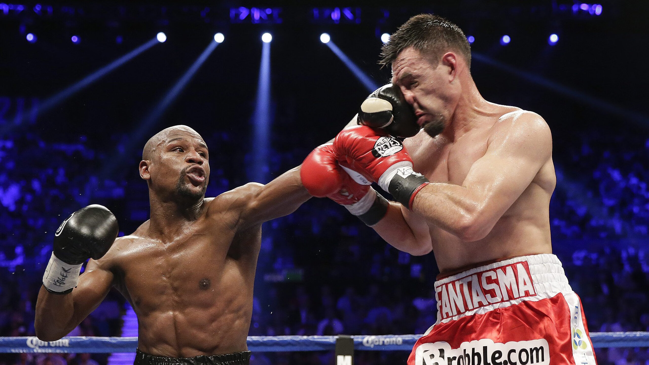 JackeyLove强势回归，DWG首战夺冠引爆全场